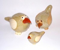 Haus und G&auml;rtchen V&ouml;gel aus Keramik 3er-Set