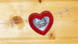 Bilderrahmenkette 'Herz' aus Holz 110 cm