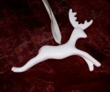 Dekohnger 'Rentier' aus Porzellan 11 cm